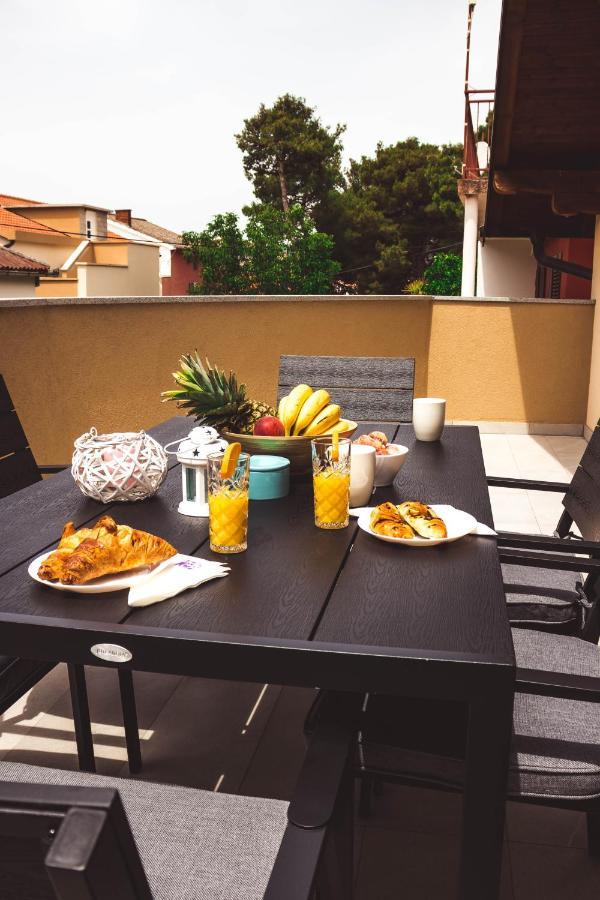 Apartmani Vuckovic Vodice Bagian luar foto