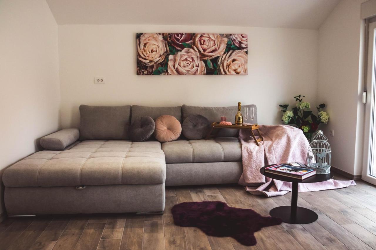 Apartmani Vuckovic Vodice Bagian luar foto