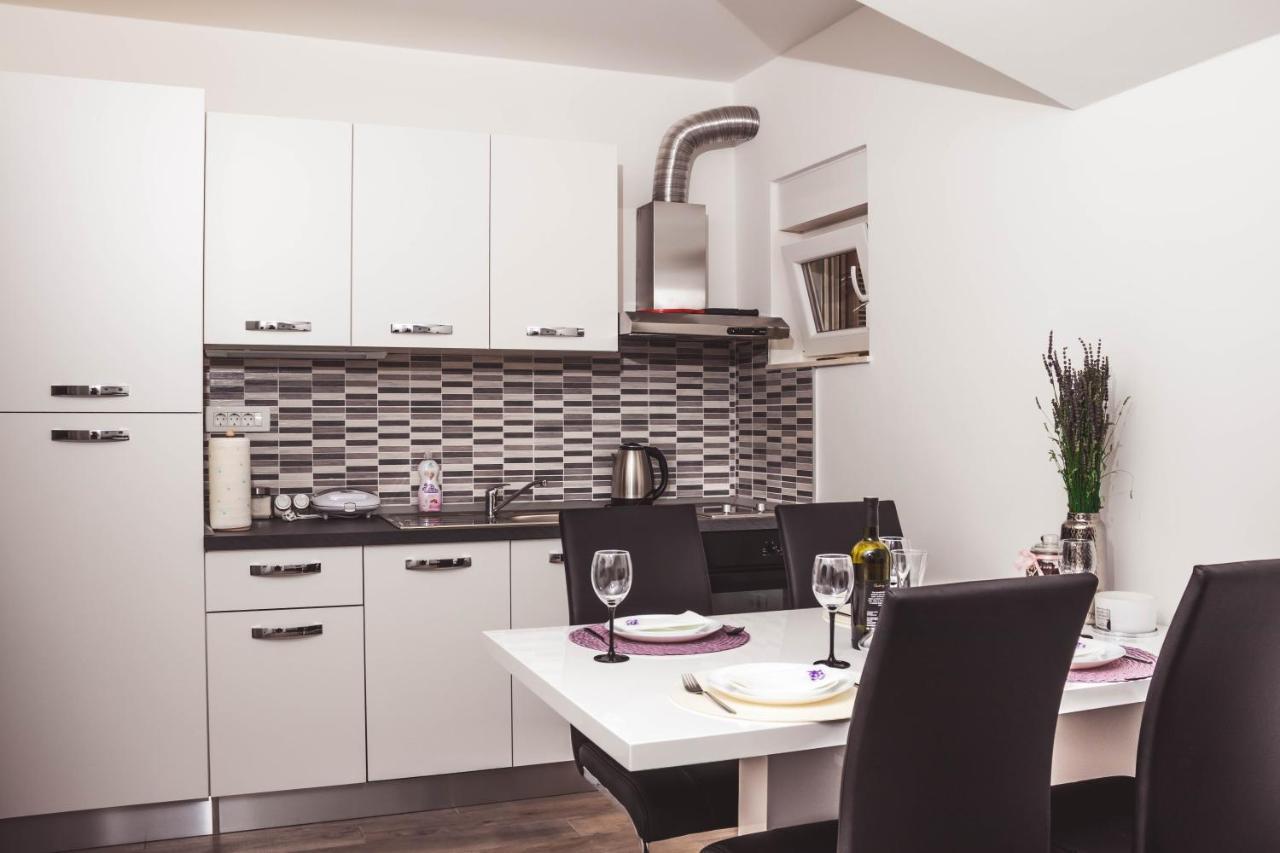 Apartmani Vuckovic Vodice Bagian luar foto