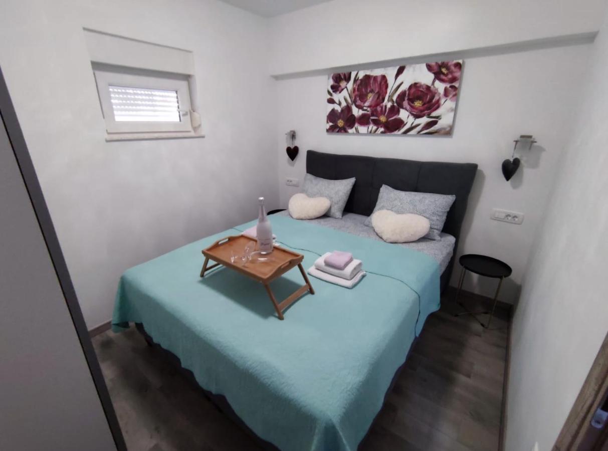 Apartmani Vuckovic Vodice Bagian luar foto