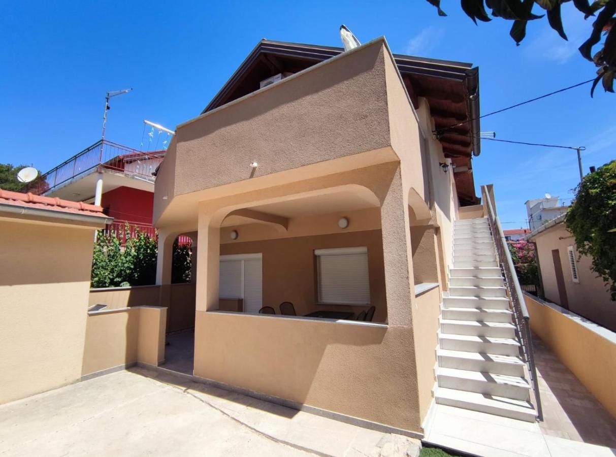 Apartmani Vuckovic Vodice Bagian luar foto
